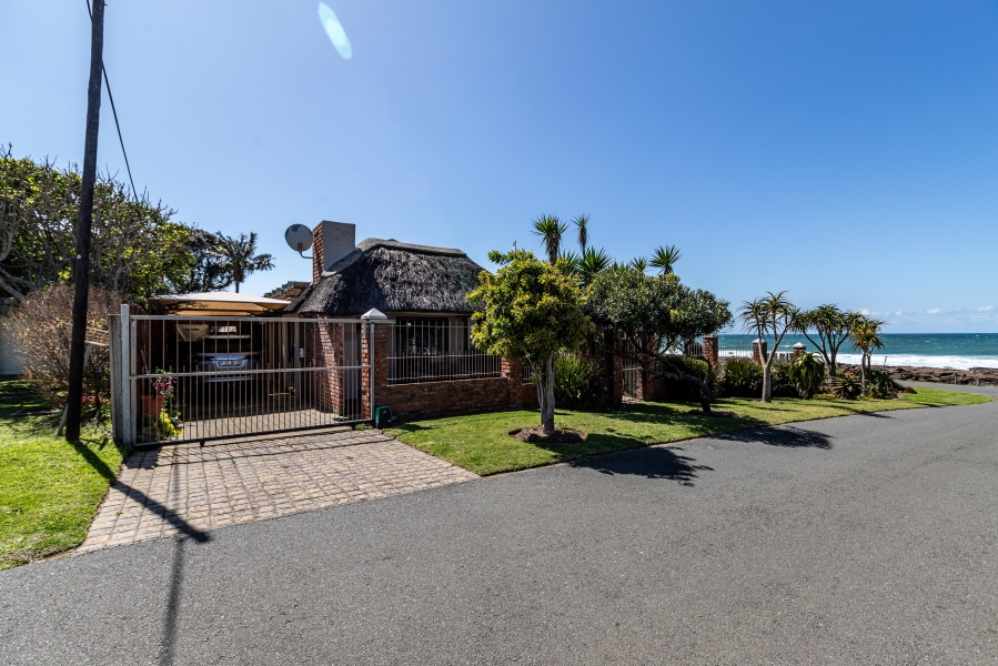 5 Bedroom Property for Sale in Kidds Beach Eastern Cape